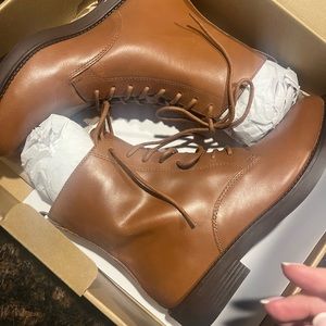 Madewell boots size 8. Brand new in original packaging!